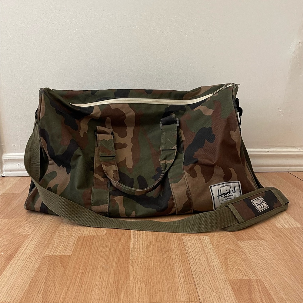 HERSCHEL DUFFLE